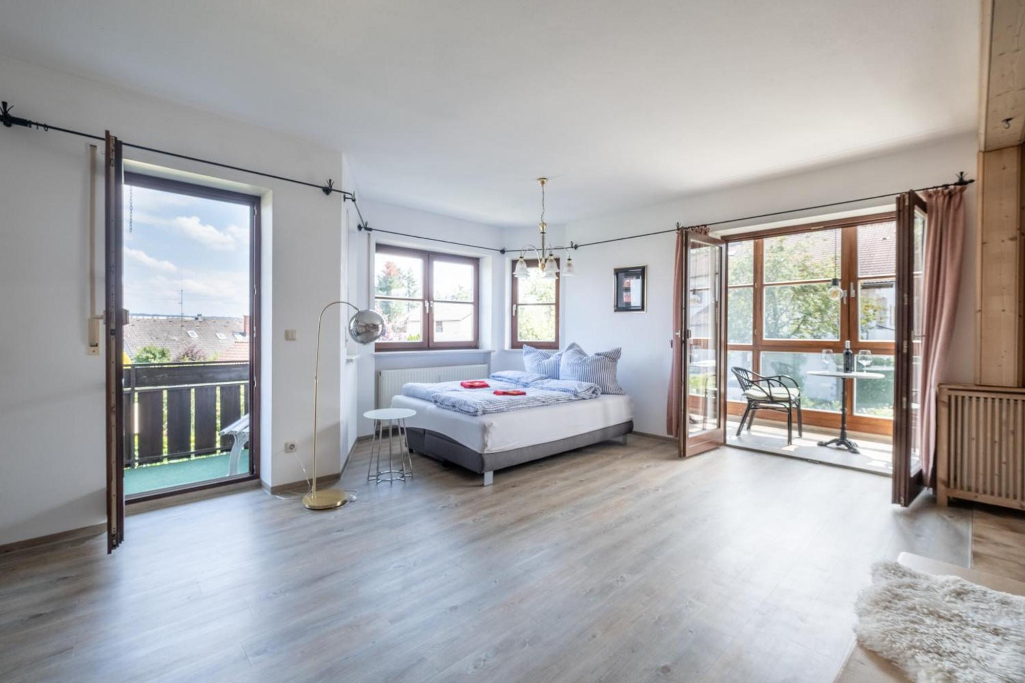 Gemuetliches Wohlfuehl-Apartment Mit Perfektem Seeblick Diessen am Ammersee Exterior photo